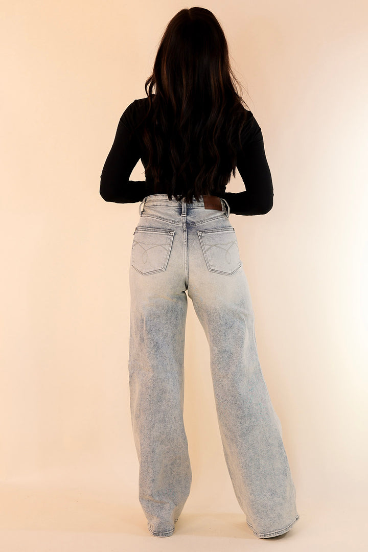 Judy Blue | Next Level Look Tummy Control Retro Wide Leg Jean in Light Wash