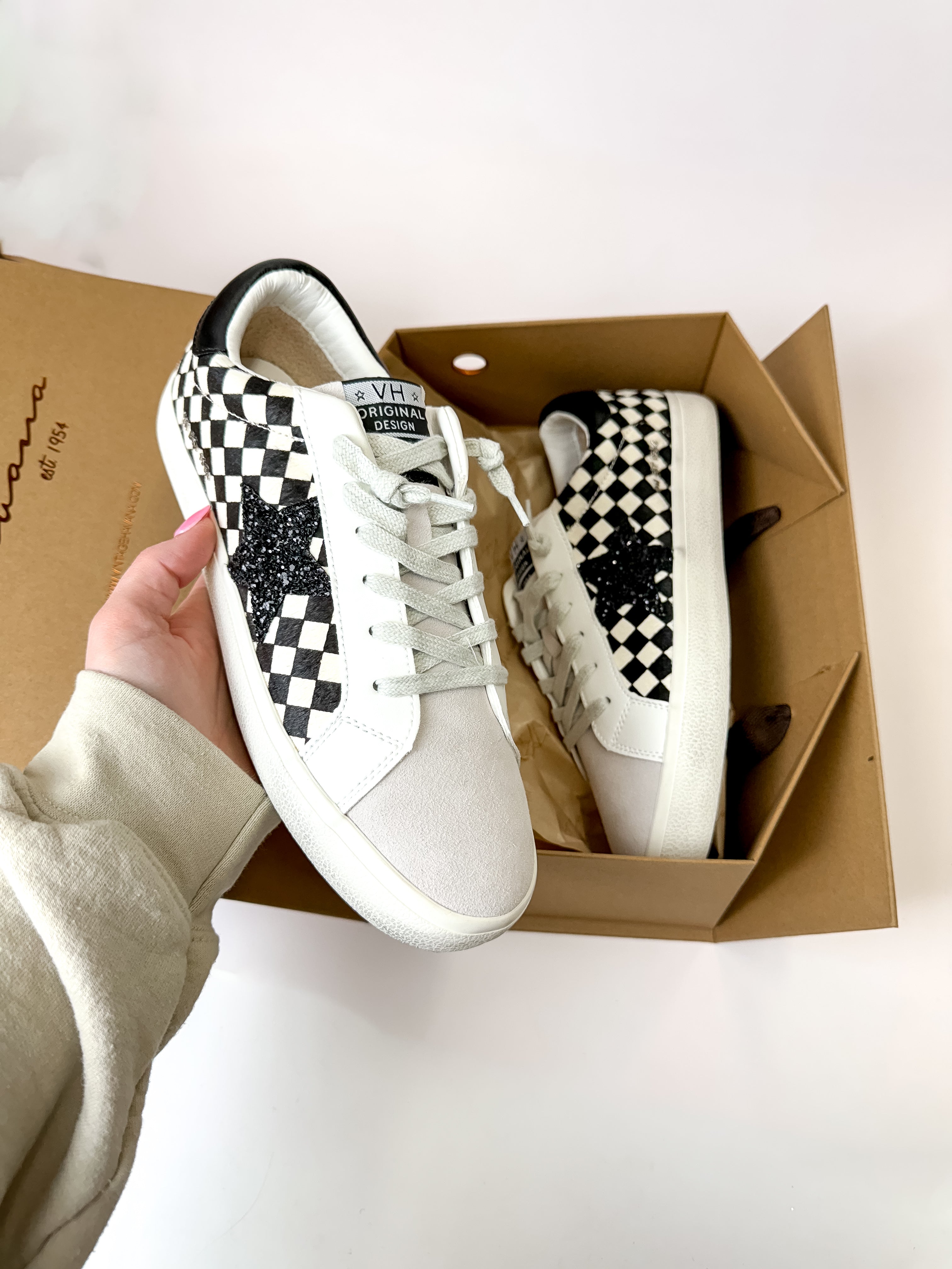 Vintage Havana | Flair 15 Sneakers in Checkered Multi