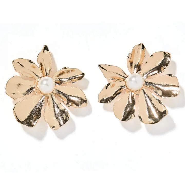 Linny Co | Ainsley Gold Flower with Pearl Center Earring