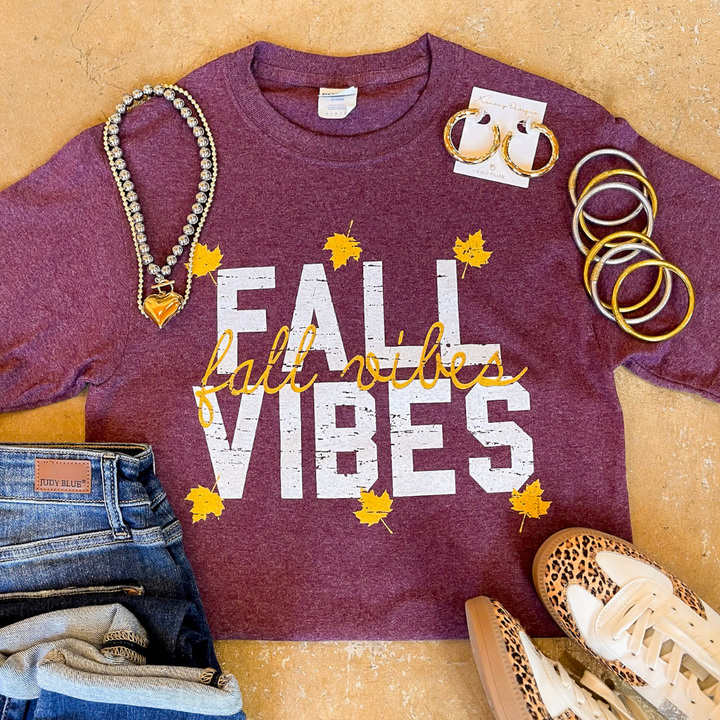Autumn State of Mind Fall Vibes Short Sleeve Graphic Tee in Heathered Maroon