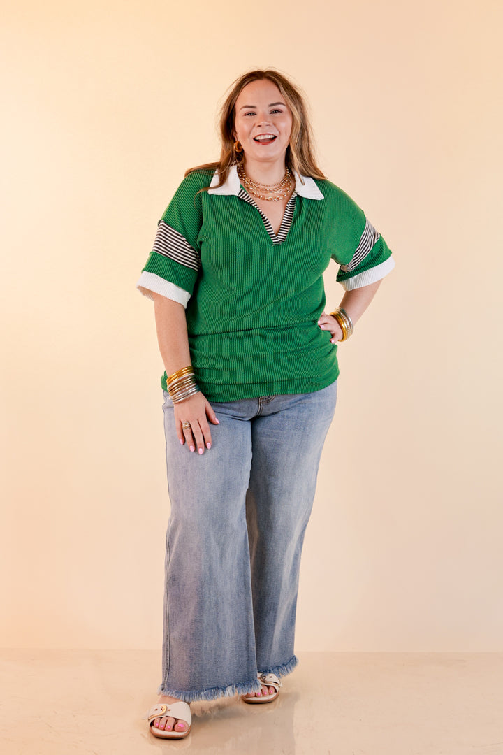 Chic by Design Ribbed Collared Top with Contrast Stripe Short Sleeves in Kelly Green