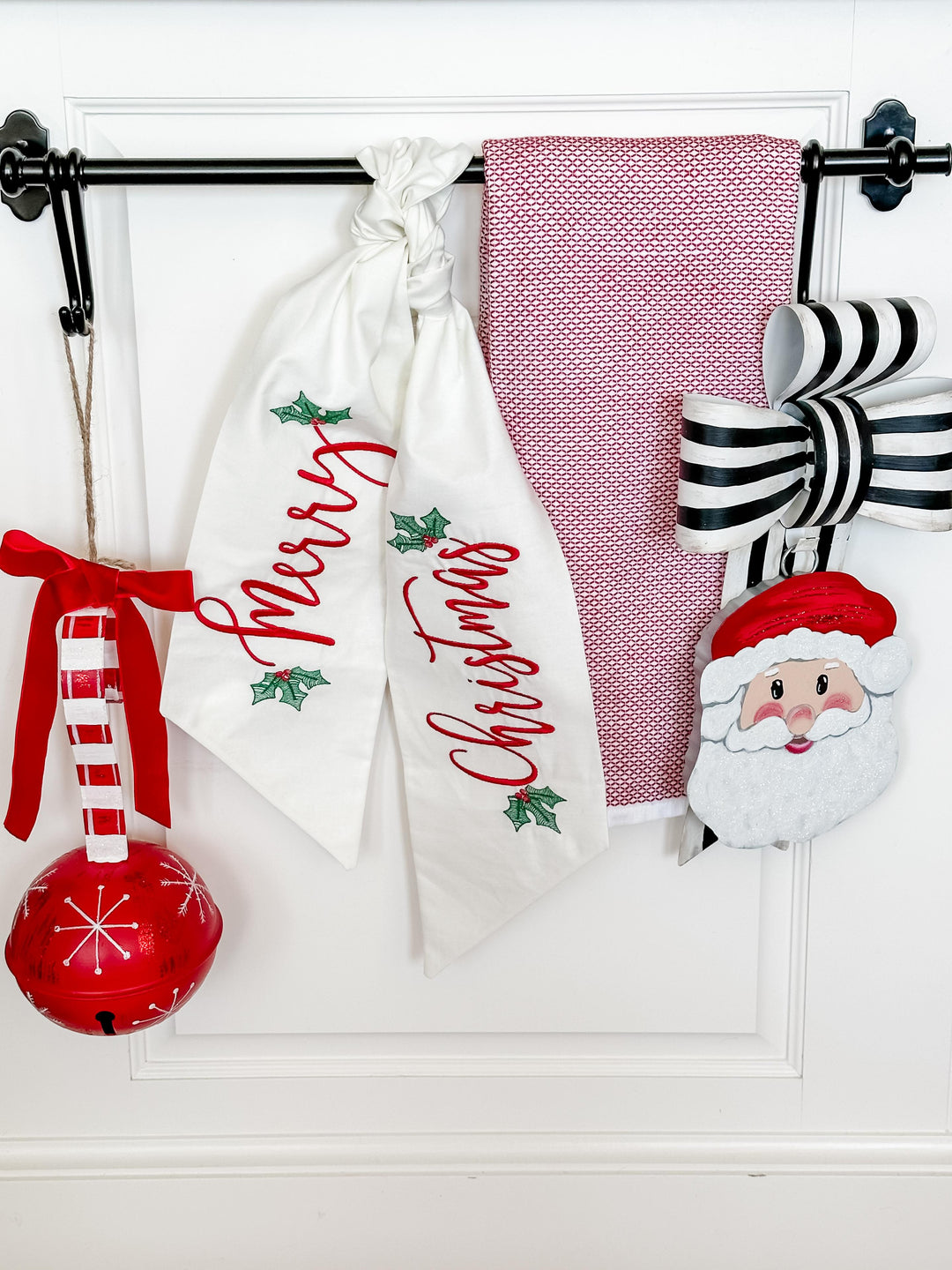 The Round Top Collection | Mini Gallery Art Santa Charm