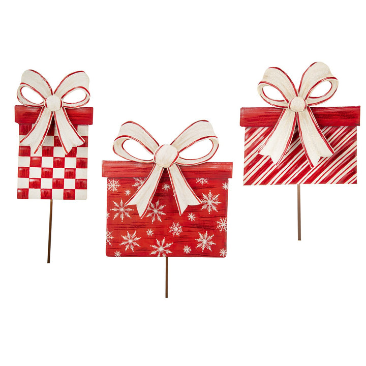 The Round Top Collection | Large Classic Red &amp; White Gifts Set of 3