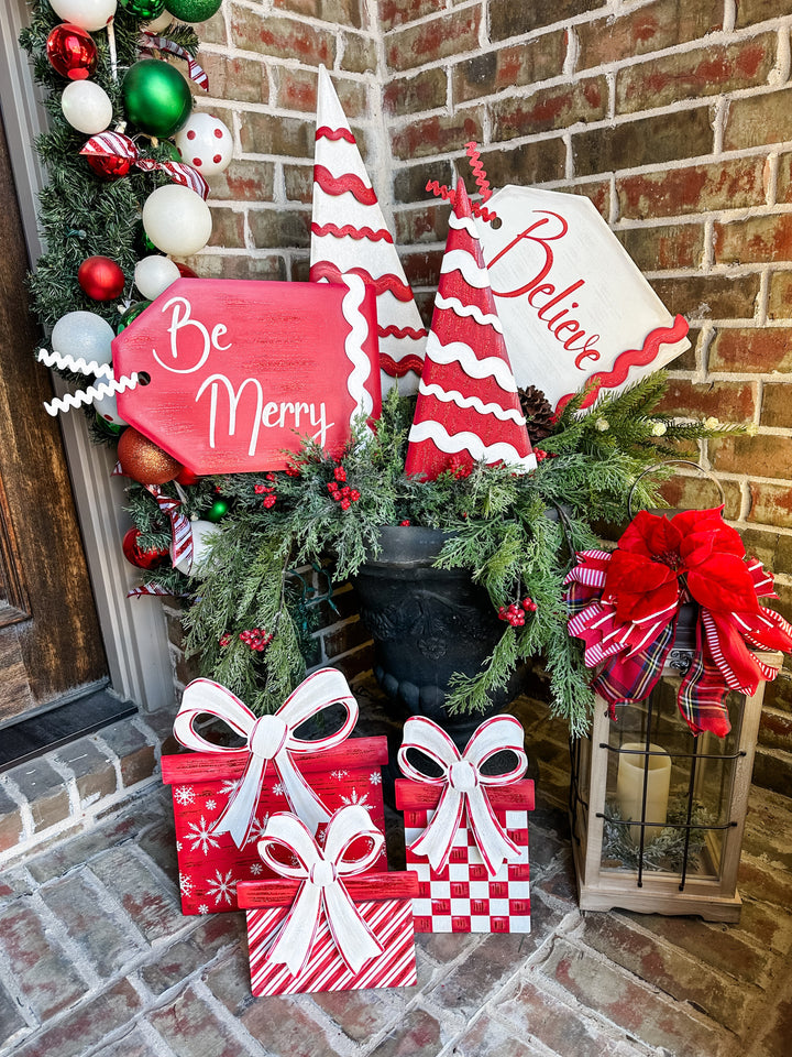The Round Top Collection | Large Classic Red &amp; White Gifts Set of 3