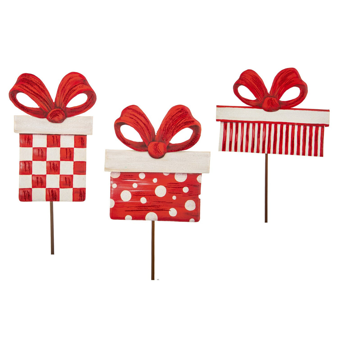 The Round Top Collection | Small Classic Red &amp; White Gifts Set of 3