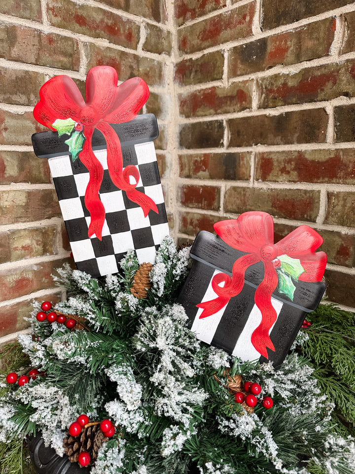 The Round Top Collection | Medium Elegant Gift Boxes Set of 2