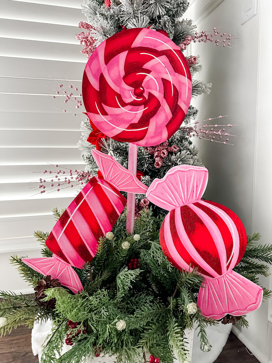 The Round Top Collection | Pinkmas Wrapped Candy Set of 2