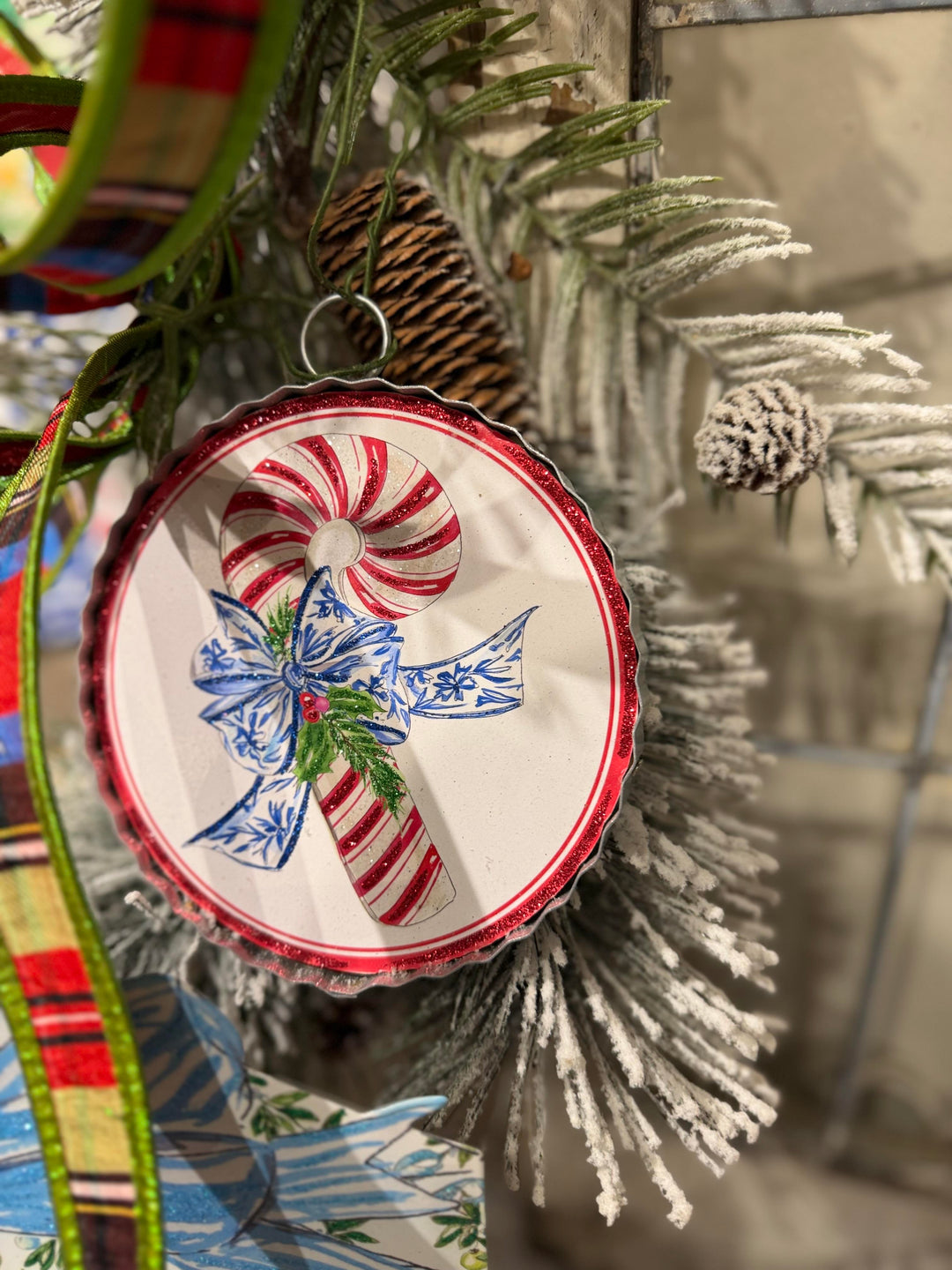 The Round Top Collection | Mini Gallery Art Beck's Round Chinoiserie Candy Cane