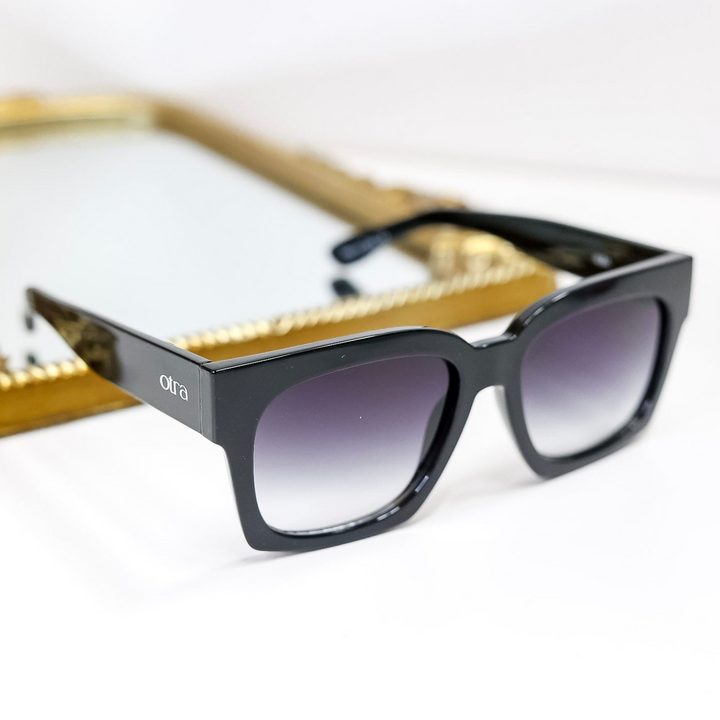 Otra Eyewear | Alba Oversized Square Sunglasses in Black