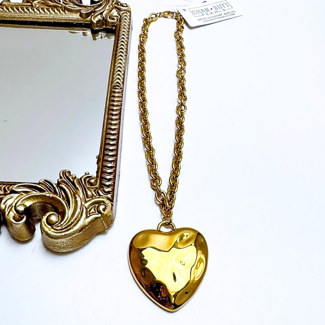 CHANSUTT PEARLS | Lola Statement Chain Necklace with Hammered Heart Pendant in Gold