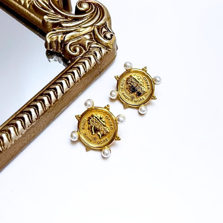 CHANSUTT PEARLS | Love Each Other More Small Coin Earrings with Pearl Detailing in Gold