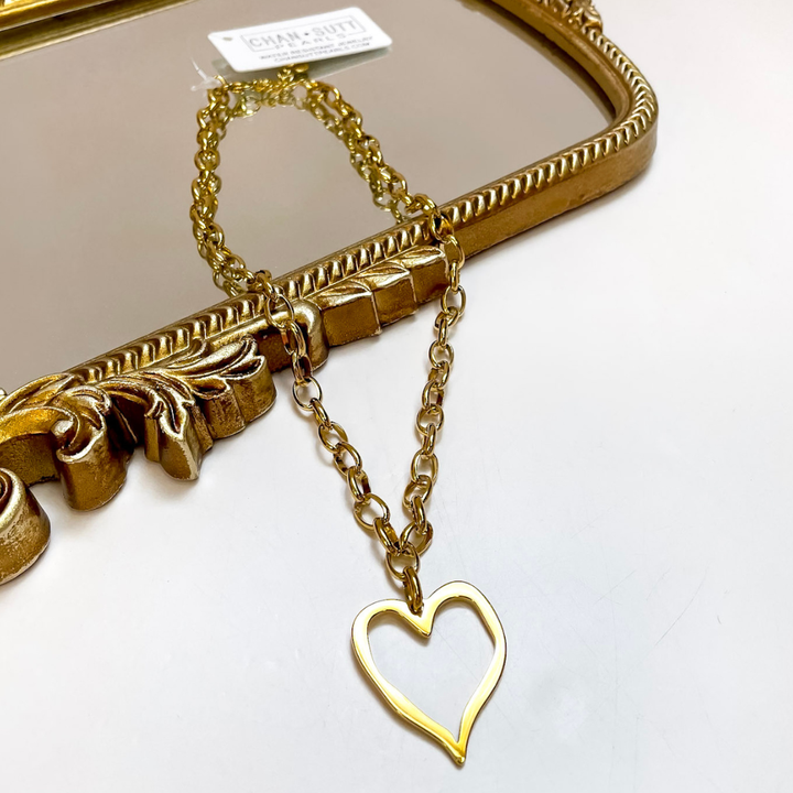 CHANSUTT PEARLS | Open Heart Pendant Necklace in Gold