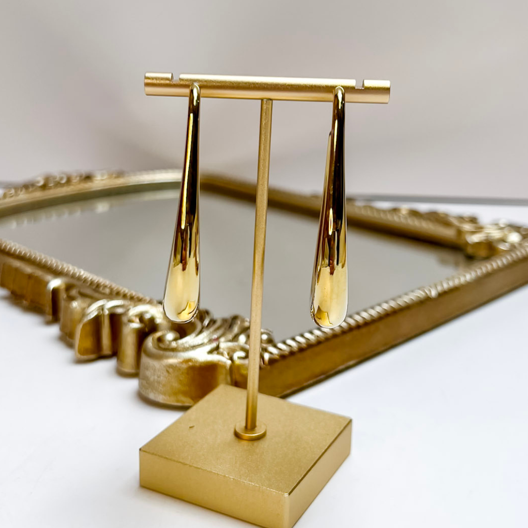 CHANSUTT PEARLS | Sophie Large Hoop Earrings in Gold
