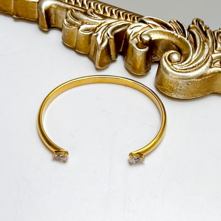 CHANSUTT PEARLS | The Whitney Cuff Bracelet with Crystal Detailing in Gold