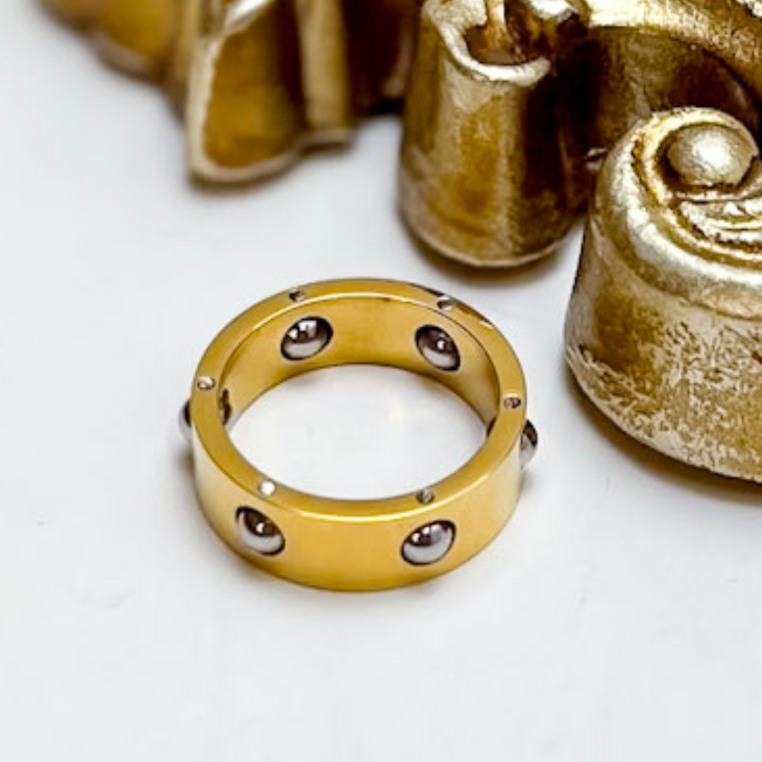 CHANSUTT PEARLS | The Willow Ring in Gold