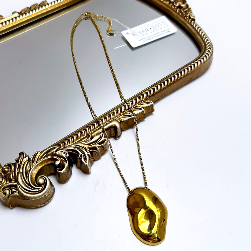 CHANSUTT PEARLS | The Riley Statement Necklace in Gold