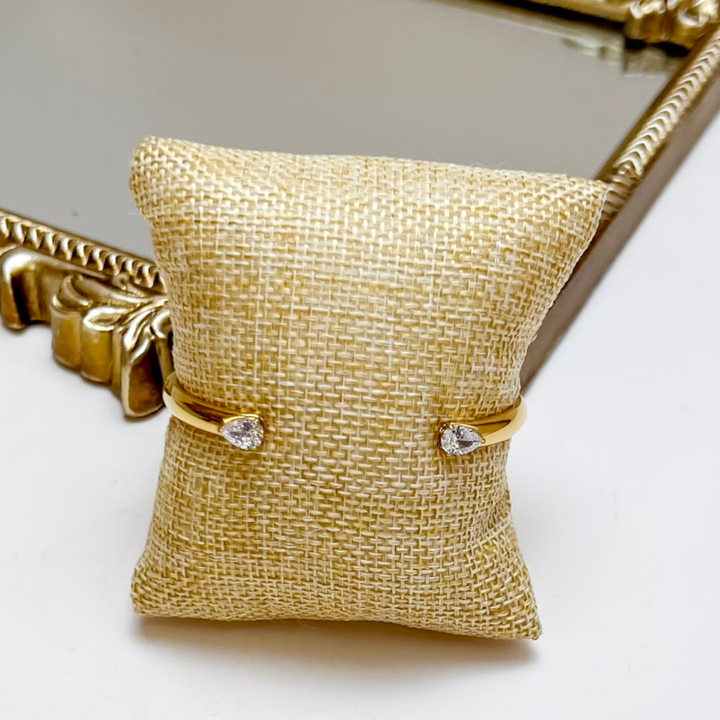 CHANSUTT PEARLS | The Whitney Cuff Bracelet with Crystal Detailing in Gold