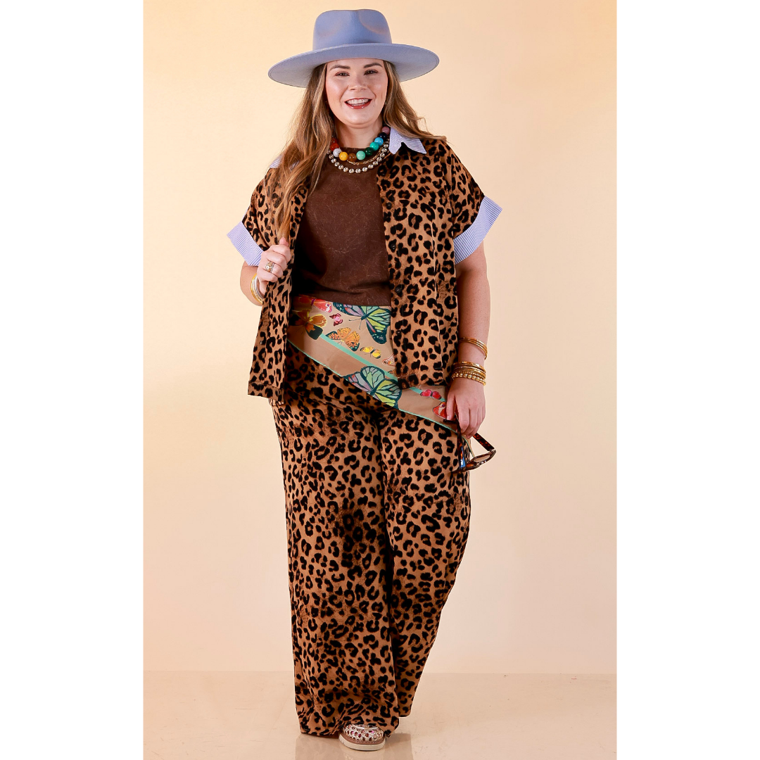 Chic Made Easy Short Sleeve Shirt in Chocolate Brown