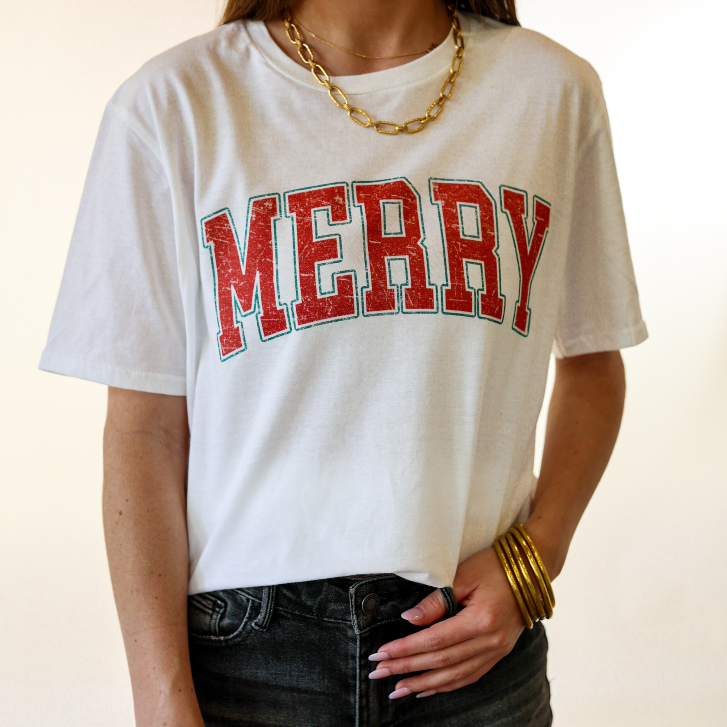 Online Exclusive | Merry Christmas Graphic Tee in White - Giddy Up Glamour Boutique