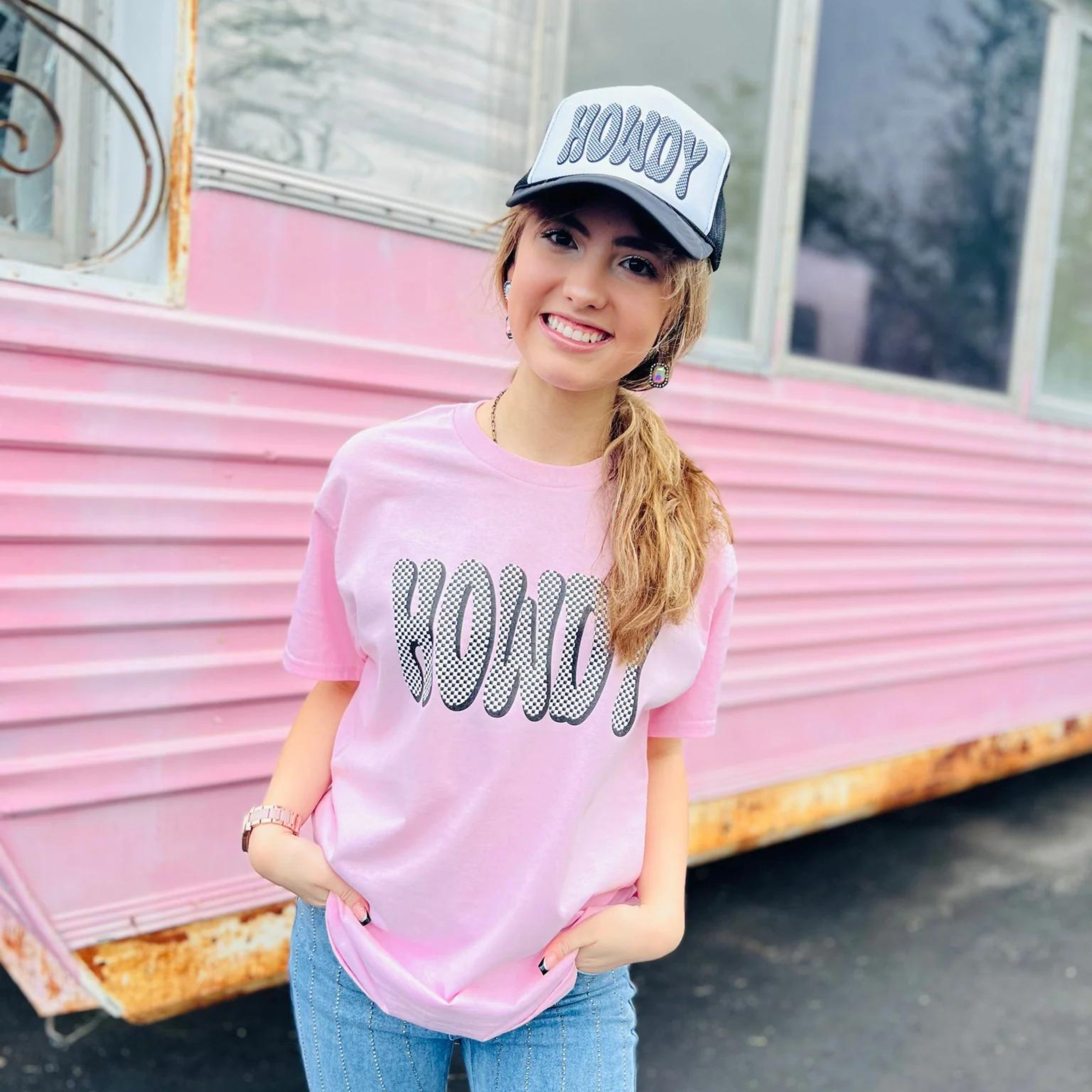 Online Exclusive | Checkered Howdy Graphic Tee in Pink - Giddy Up Glamour Boutique