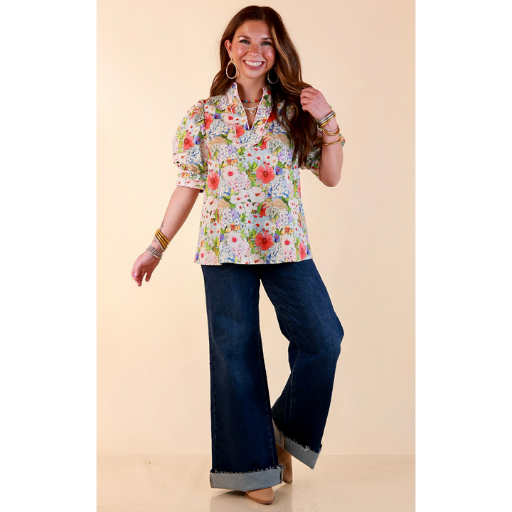 Commanding Style V Neck Floral Print Top with Short Balloon Puff Sleeves in Light Blue
