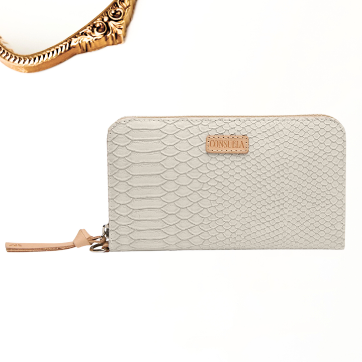 Consuela | Thunderbird Essential Wallet