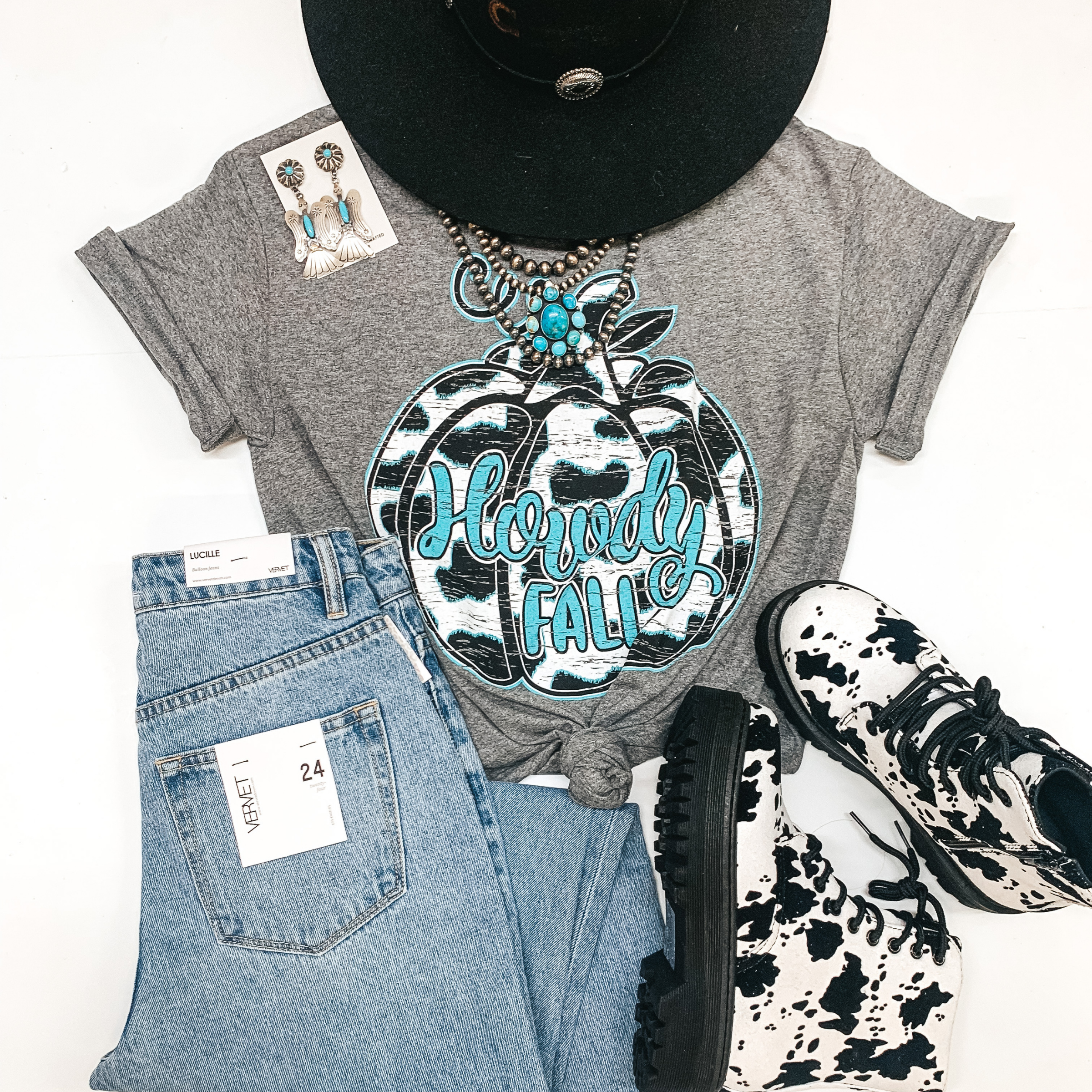 Howdy Fall Short Sleeve Graphic Tee in Heather Grey - Giddy Up Glamour Boutique