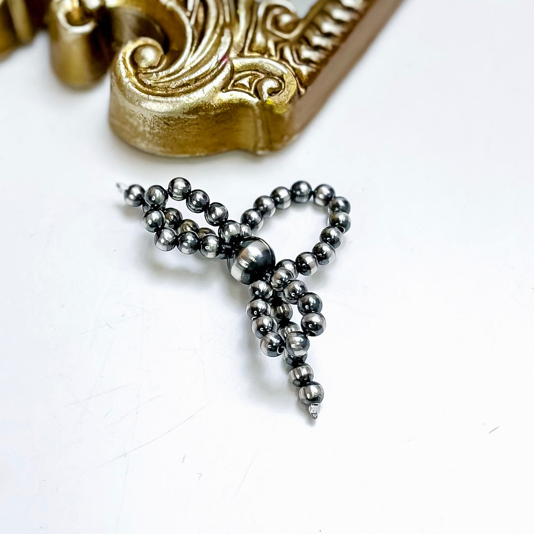 Native American Strung Navajo Pearl Bow Stretch Ring