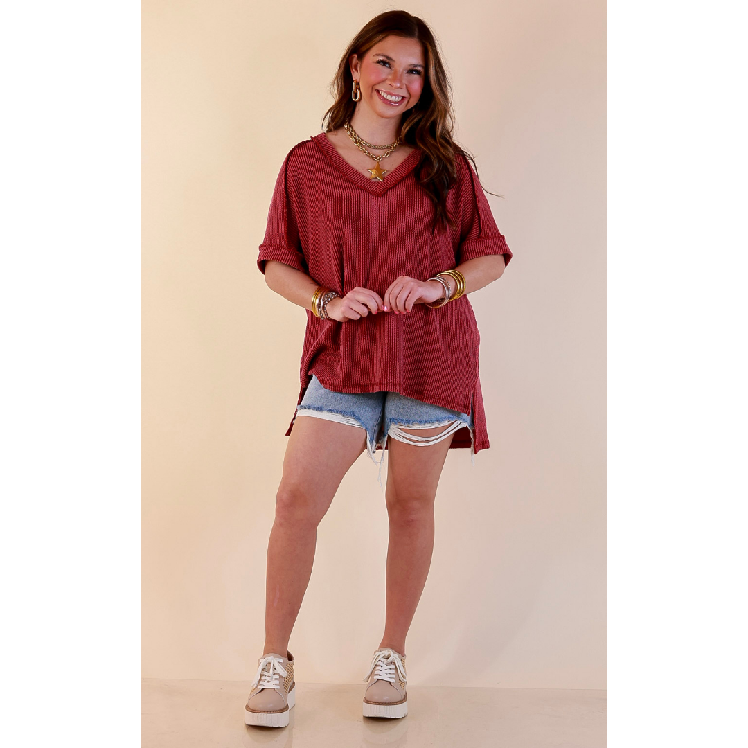 Daily Perfection V Neck Short Sleeve Ribbed Top in Maroon