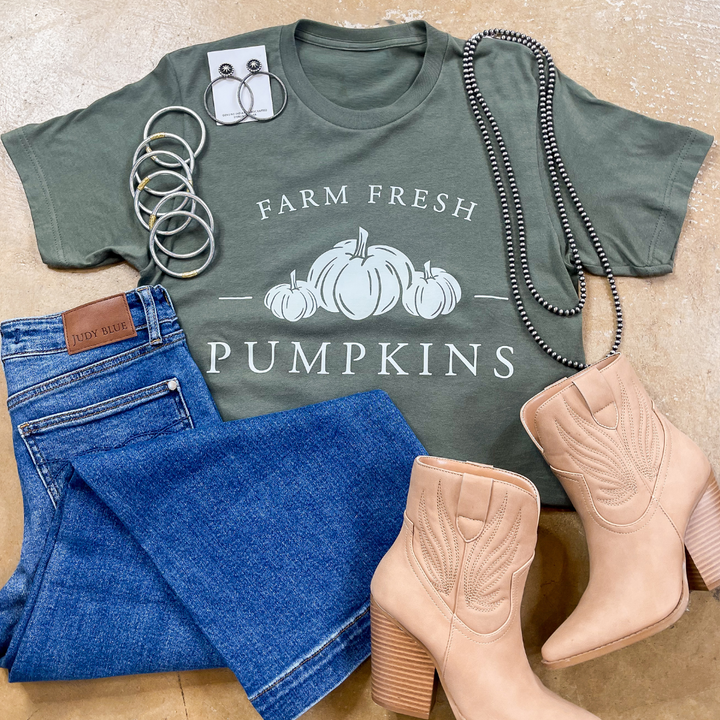 Farm Fresh Pumpkins Short Sleeve Graphic Tee in Dark Olive Green