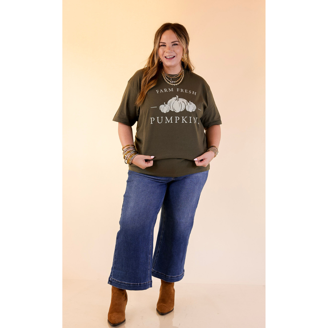 Farm Fresh Pumpkins Short Sleeve Graphic Tee in Dark Olive Green