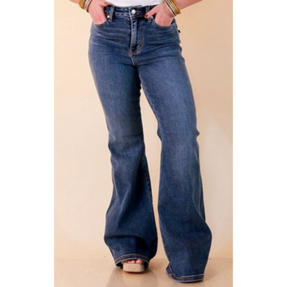 Good as Gold flare jeans in medium wash