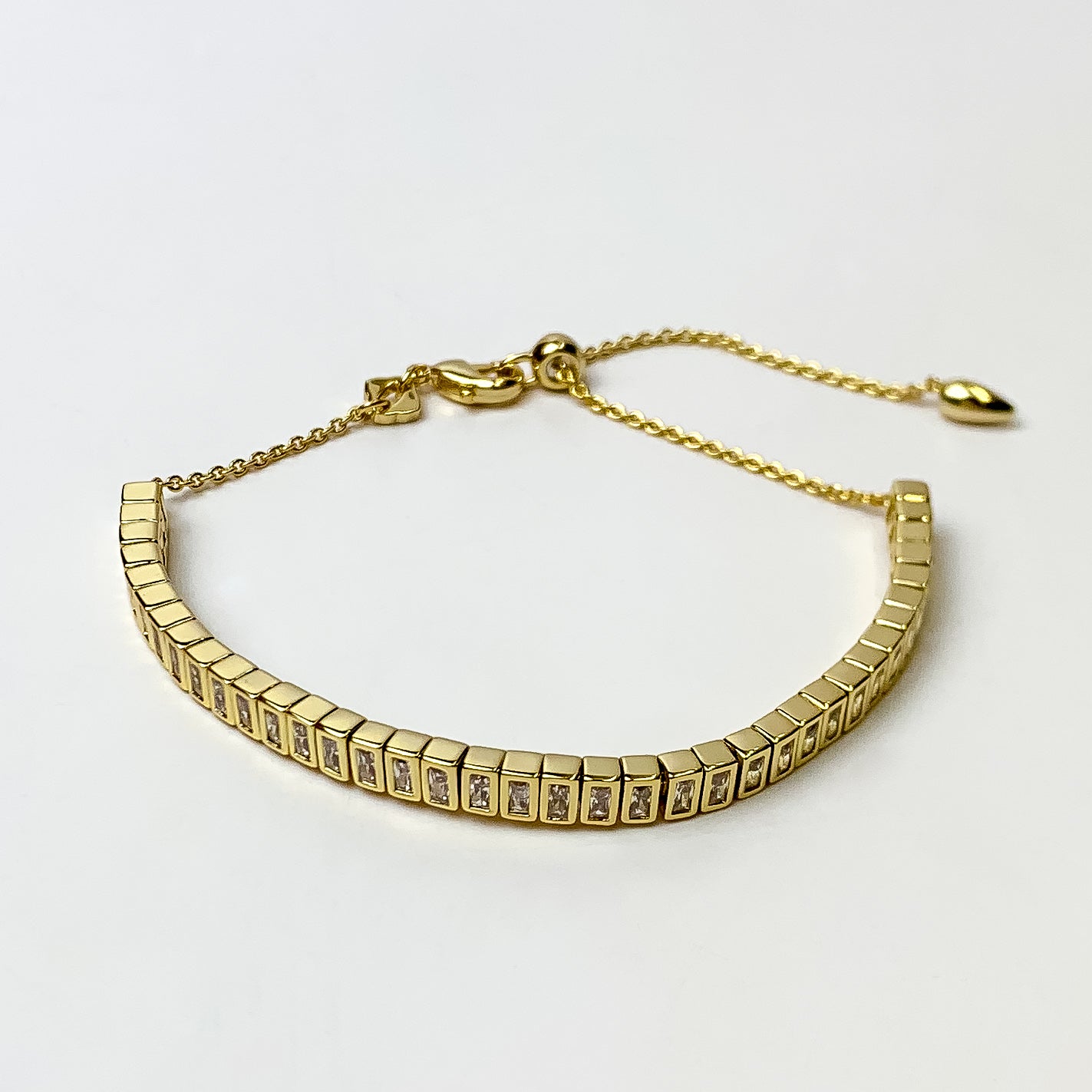 This Gracie Gold Tennis Delicate Chain Bracelet in White by Kendra Scott is pictured on a white background.