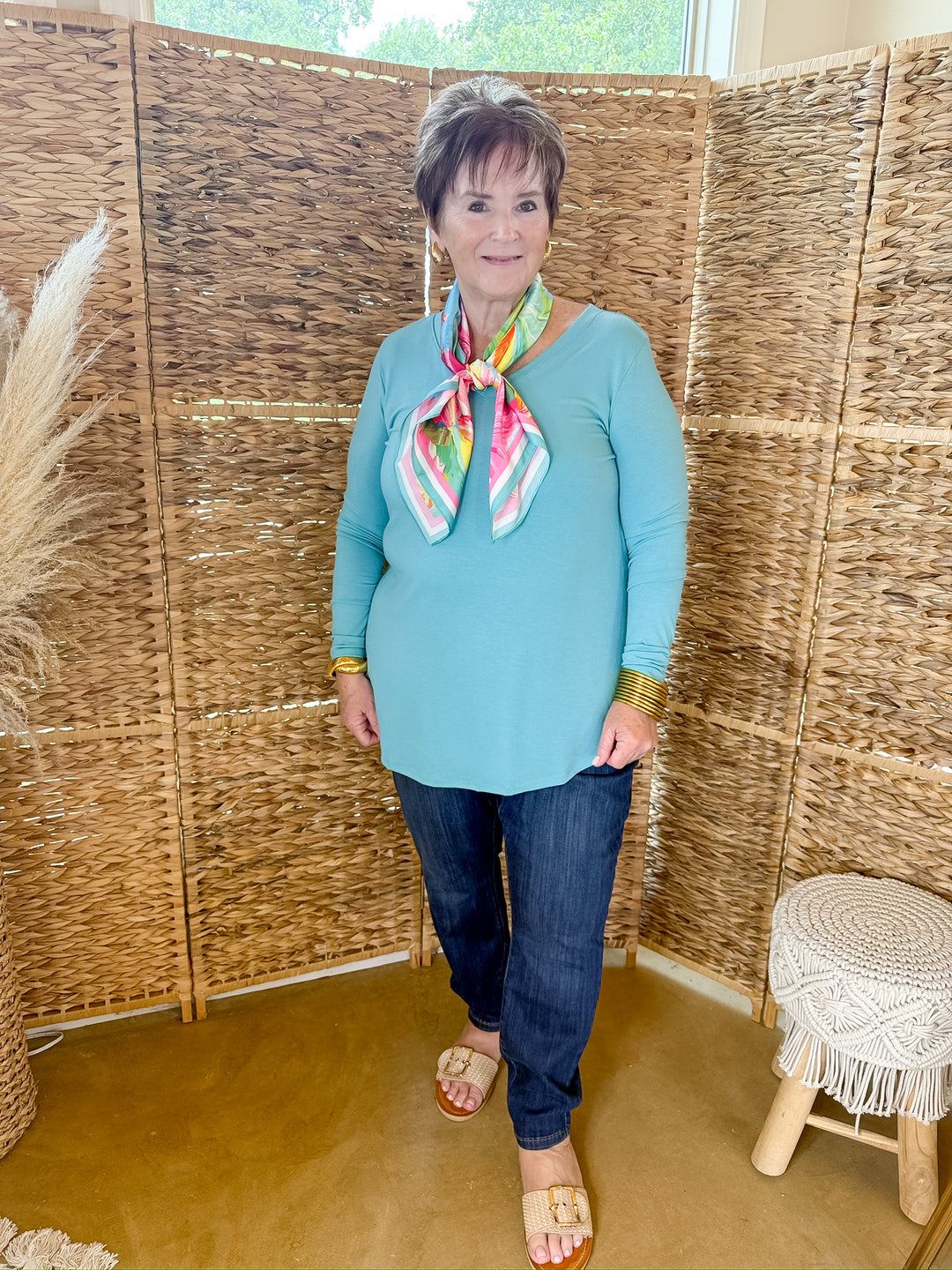 Simple V Neck Solid Long Sleeve Tee in Ash Mint