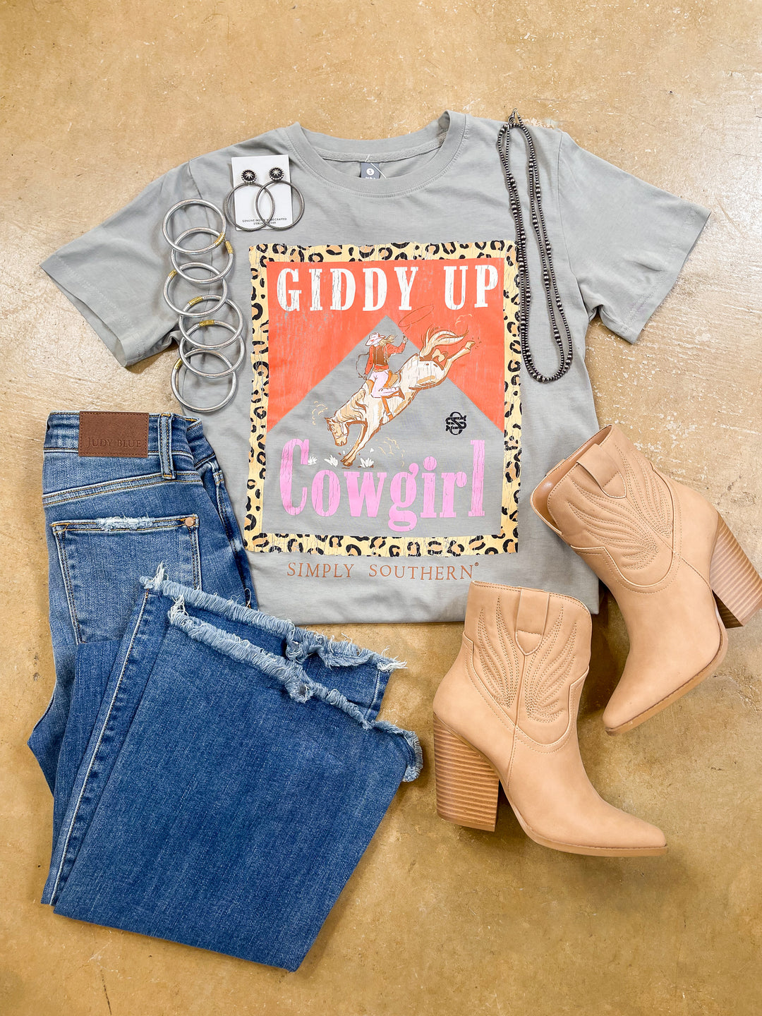 Simply Southern | Giddy Up Cowgirl Graphic T-Shirt in Washed Shadow Grey