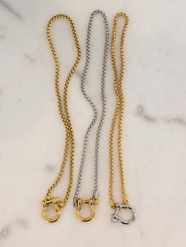 CHANSUTT PEARLS | The Locket Necklace in Silver with Gold Locket