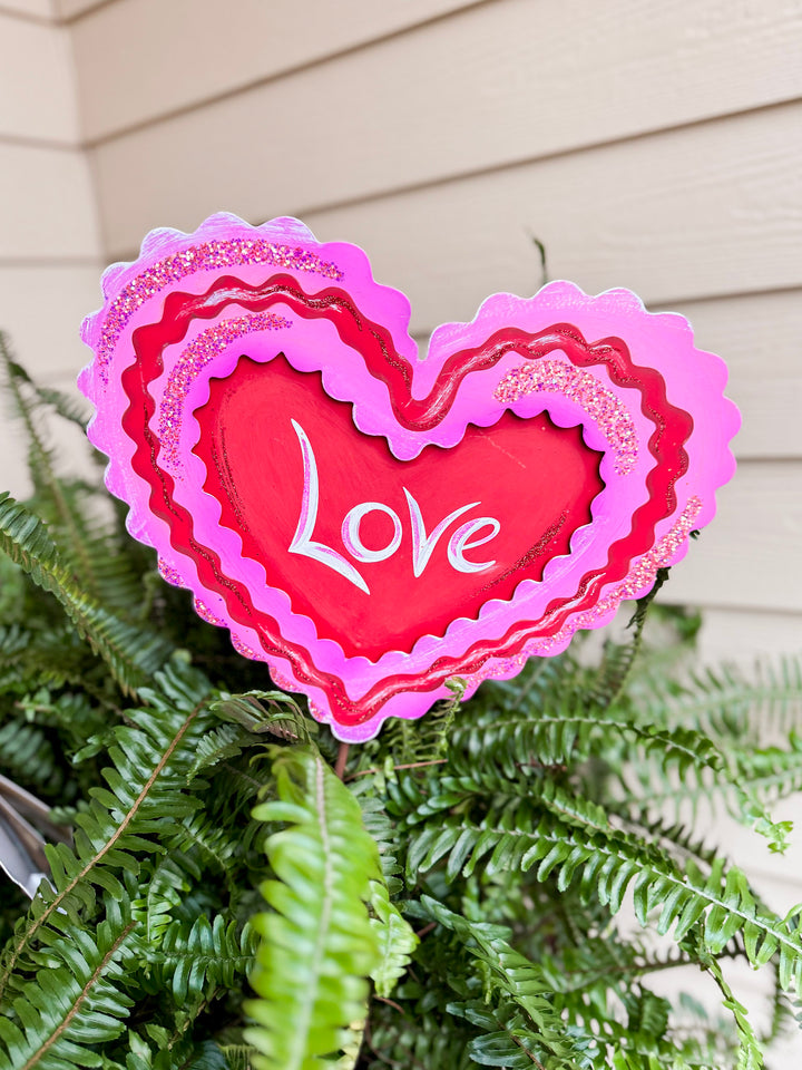 The Round Top Collection | Ric Rac "Love" Conversation Heart Garden Stake in Pink