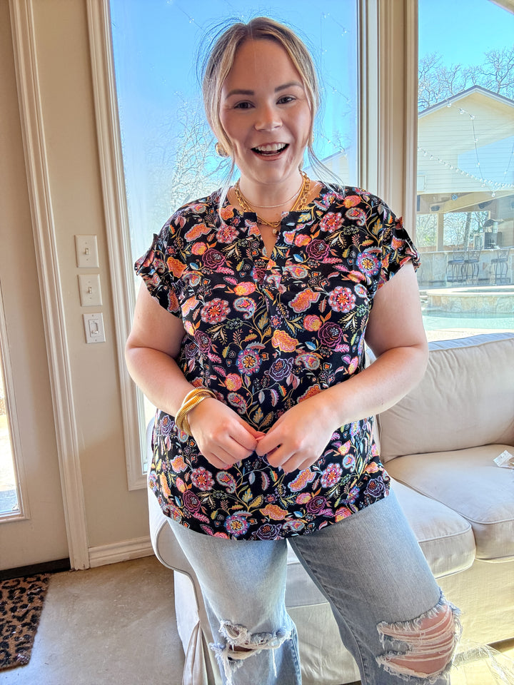 Downtown Darling Floral Print Short Sleeve Tunic Top in Black Mix - Giddy Up Glamour Boutique