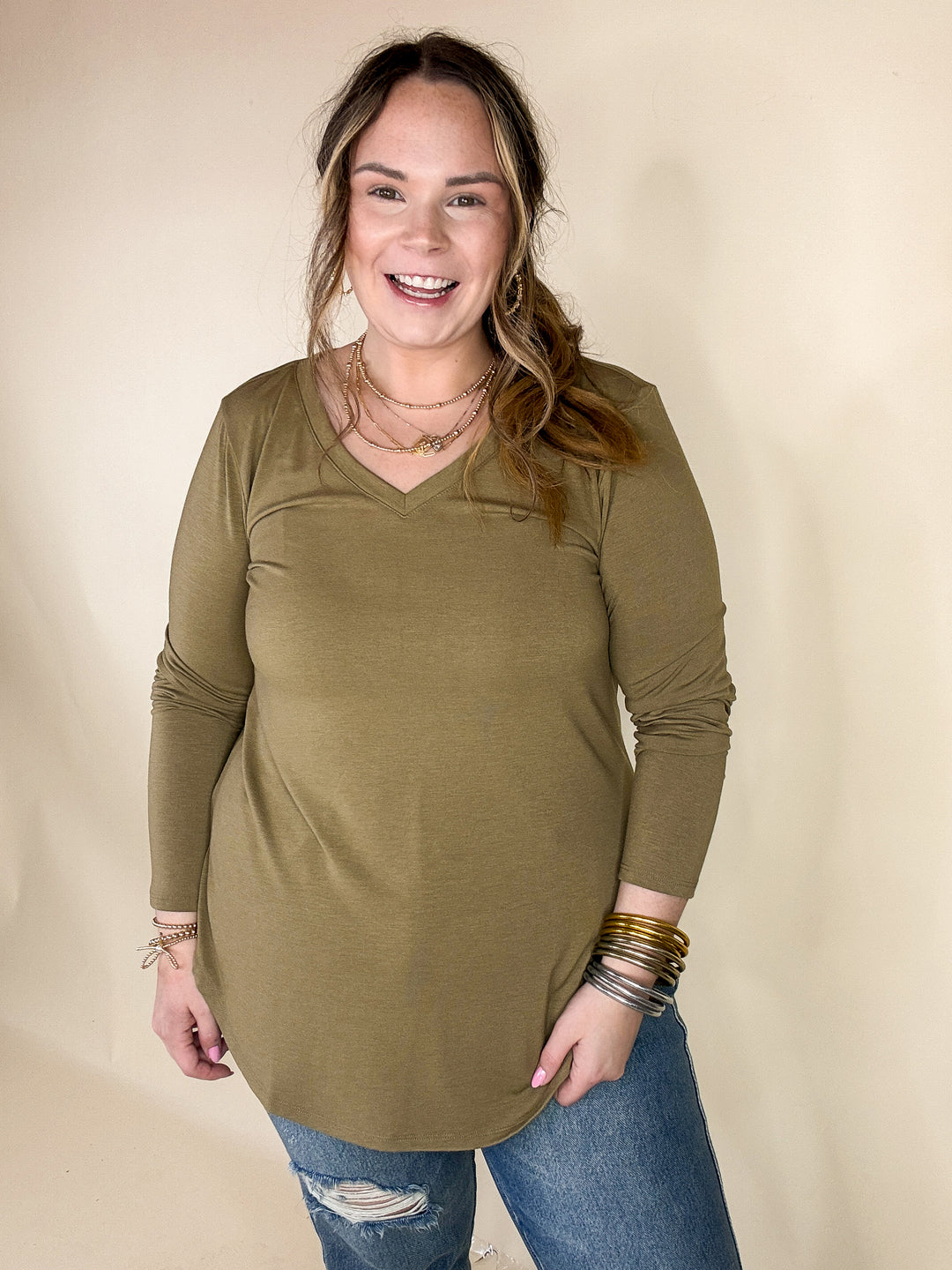 Simple V Neck Solid Long Sleeve Tee in Khaki Olive