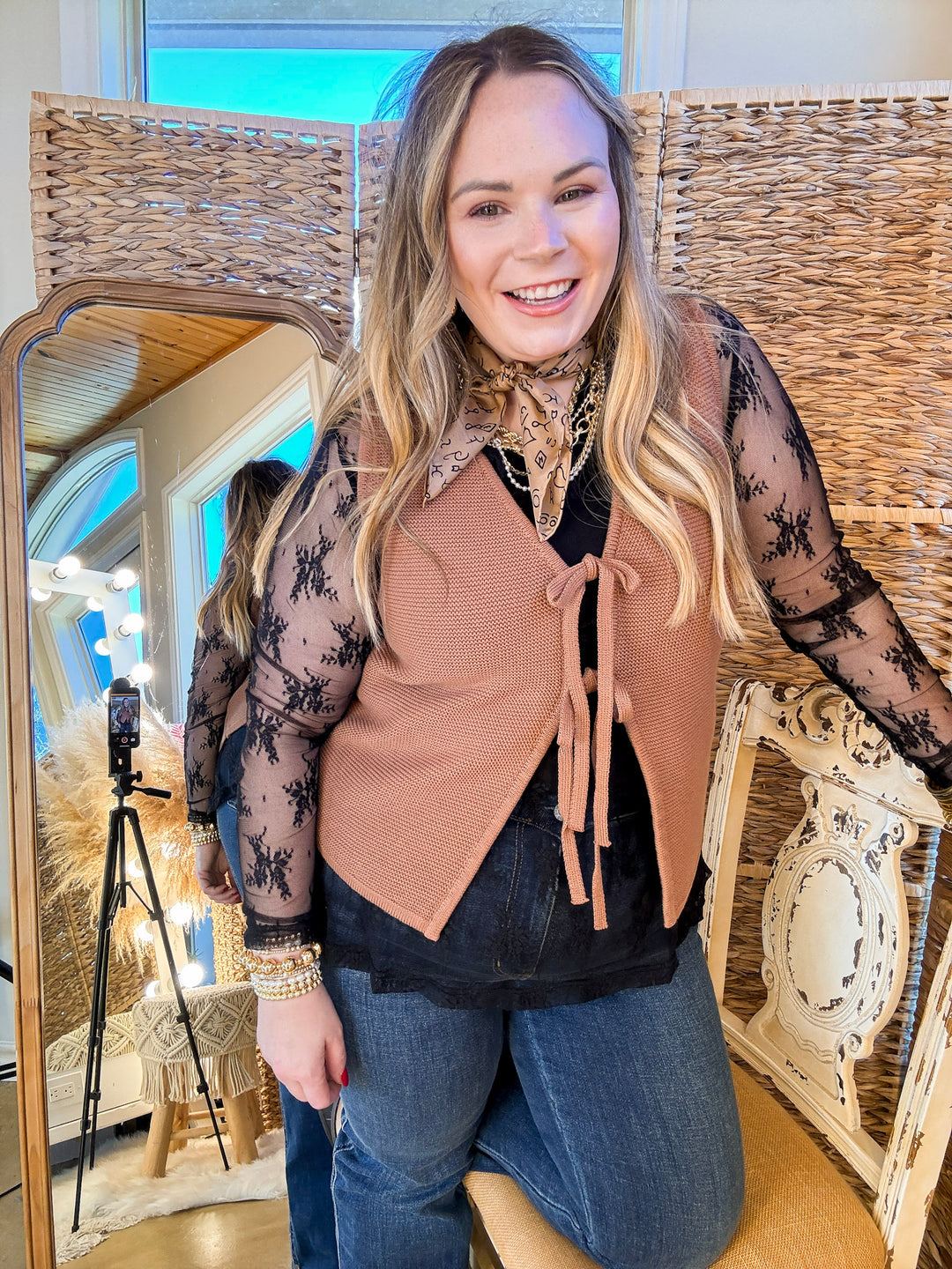 Pretty and Poised Floral Print Lace Top with Ruffle Peter Pan Collar in Black