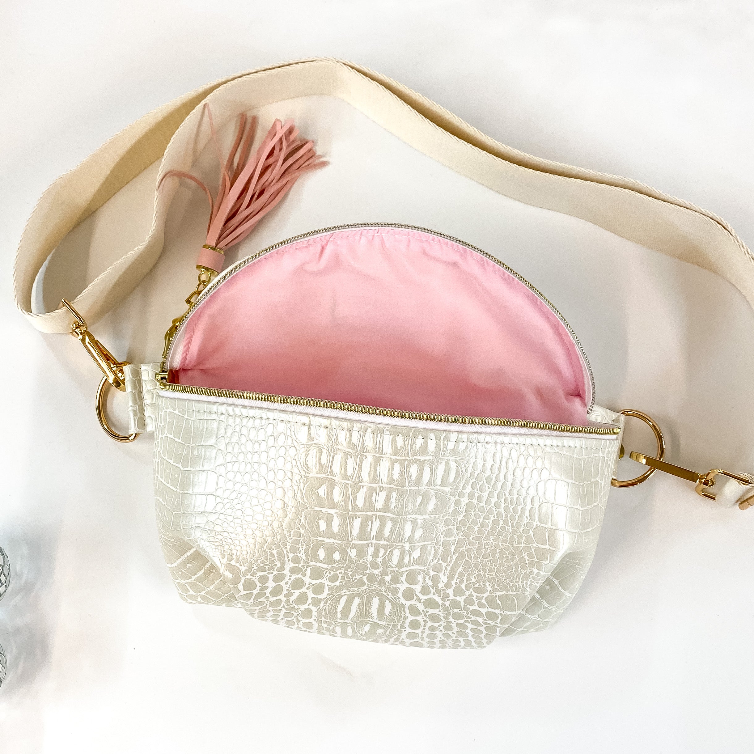 Makeup Junkie | Shade of Pearl Sidekick with Back Zipper in Pearl White Croc Print - Giddy Up Glamour Boutique