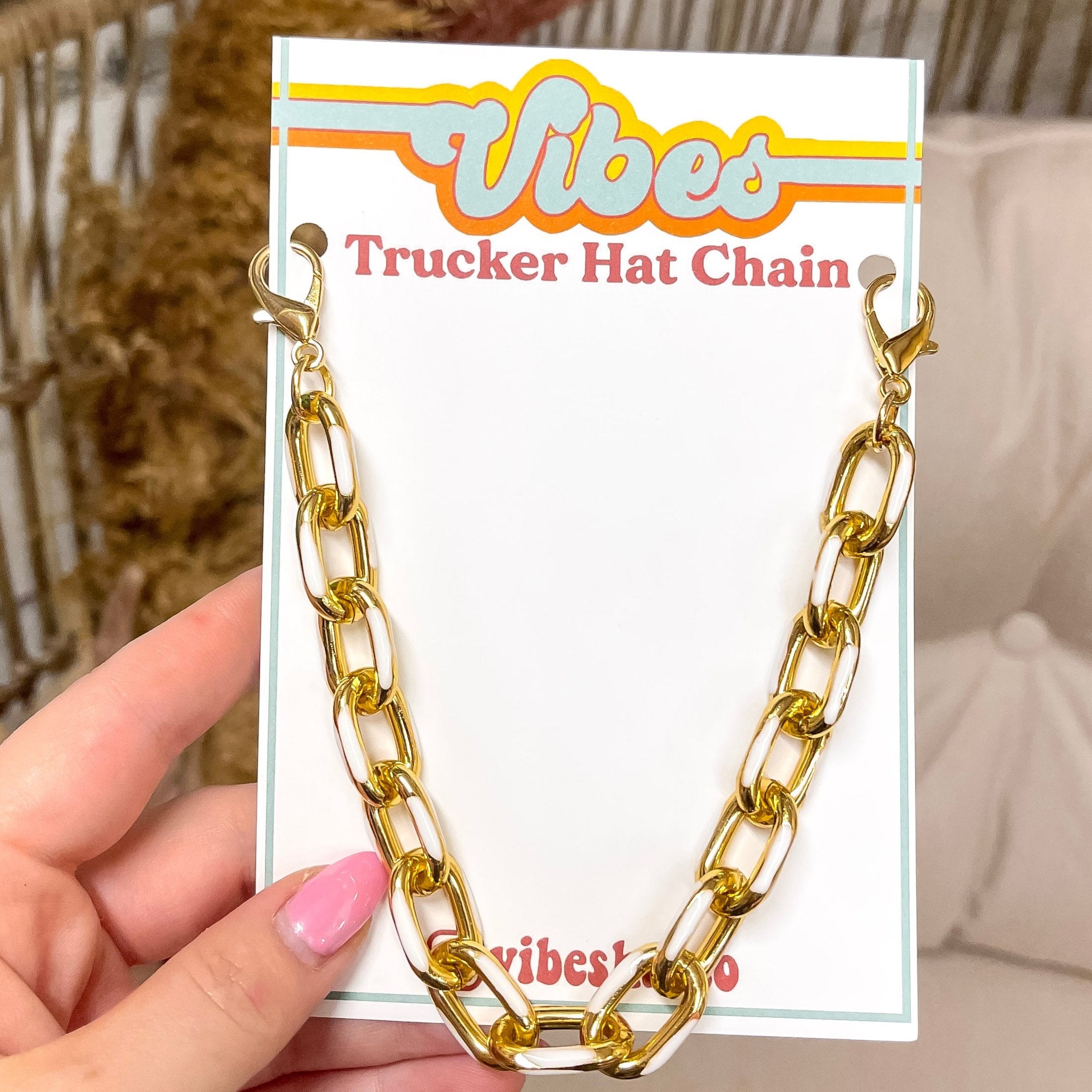 Trucker Hat Chain in Gold and White