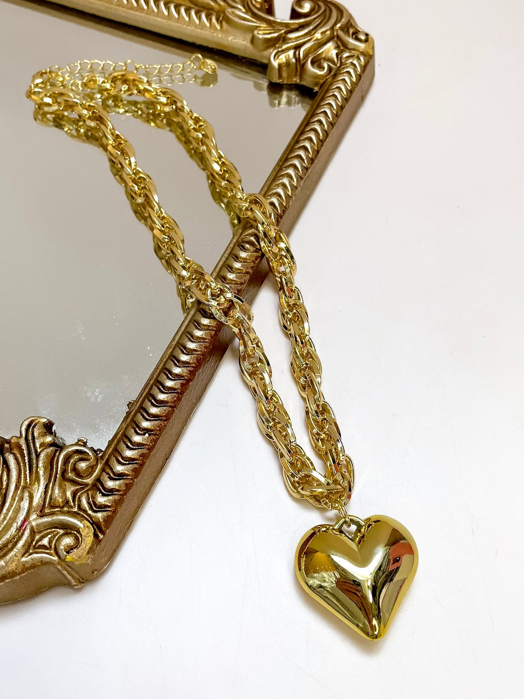 Treasure Jewels | Chunky Crush Chain Heart Pendant Necklace in Gold