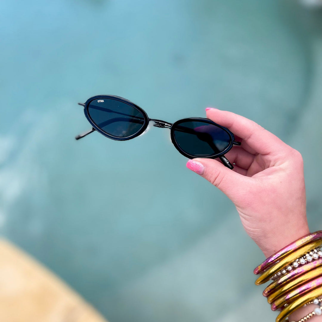 Otra Eyewear | Lexi Oval Sunglasses in Black – Giddy Up Glamour Boutique