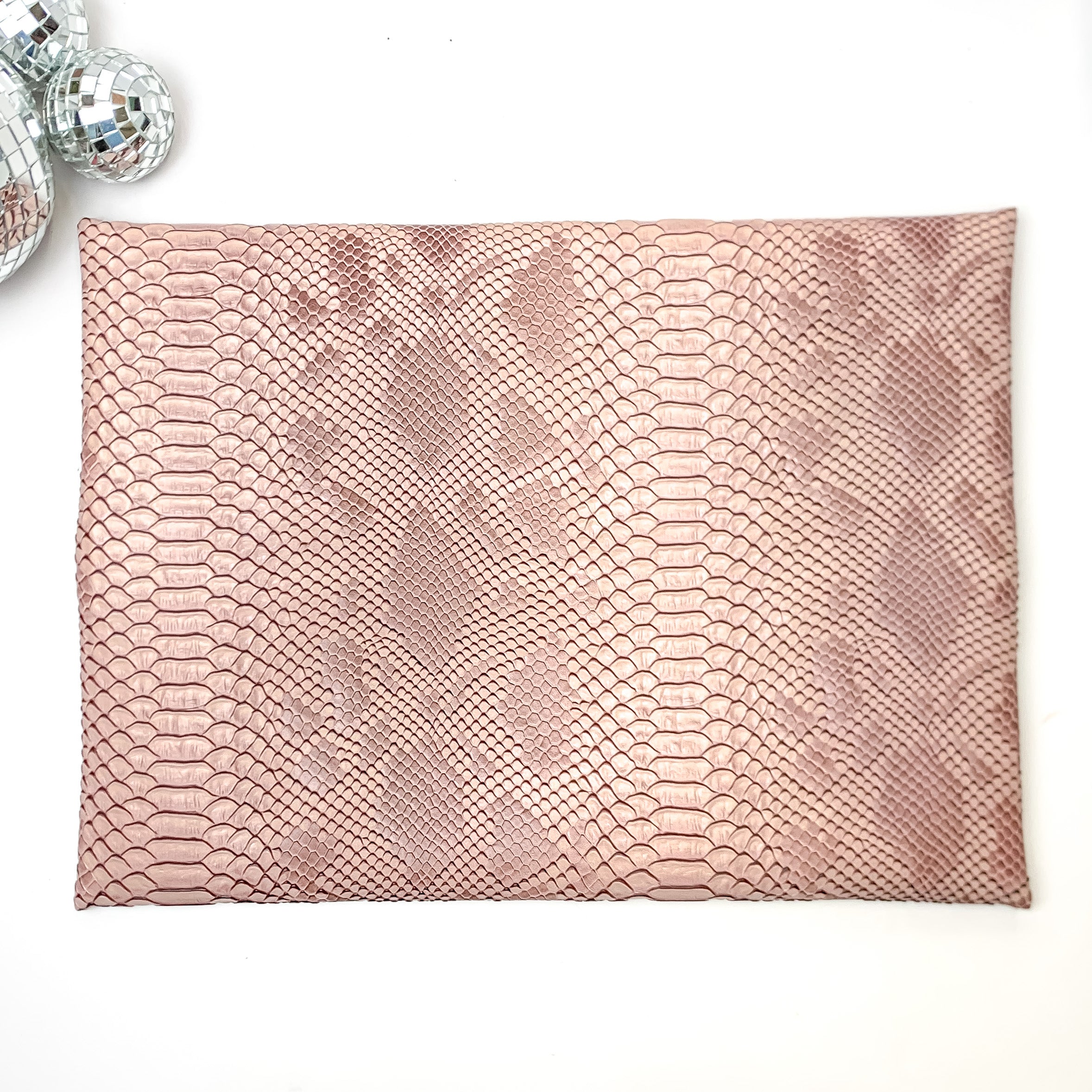 Makeup Junkie | Large Copperazzi Lay Flat Bag in Dusty Pink Snake Print