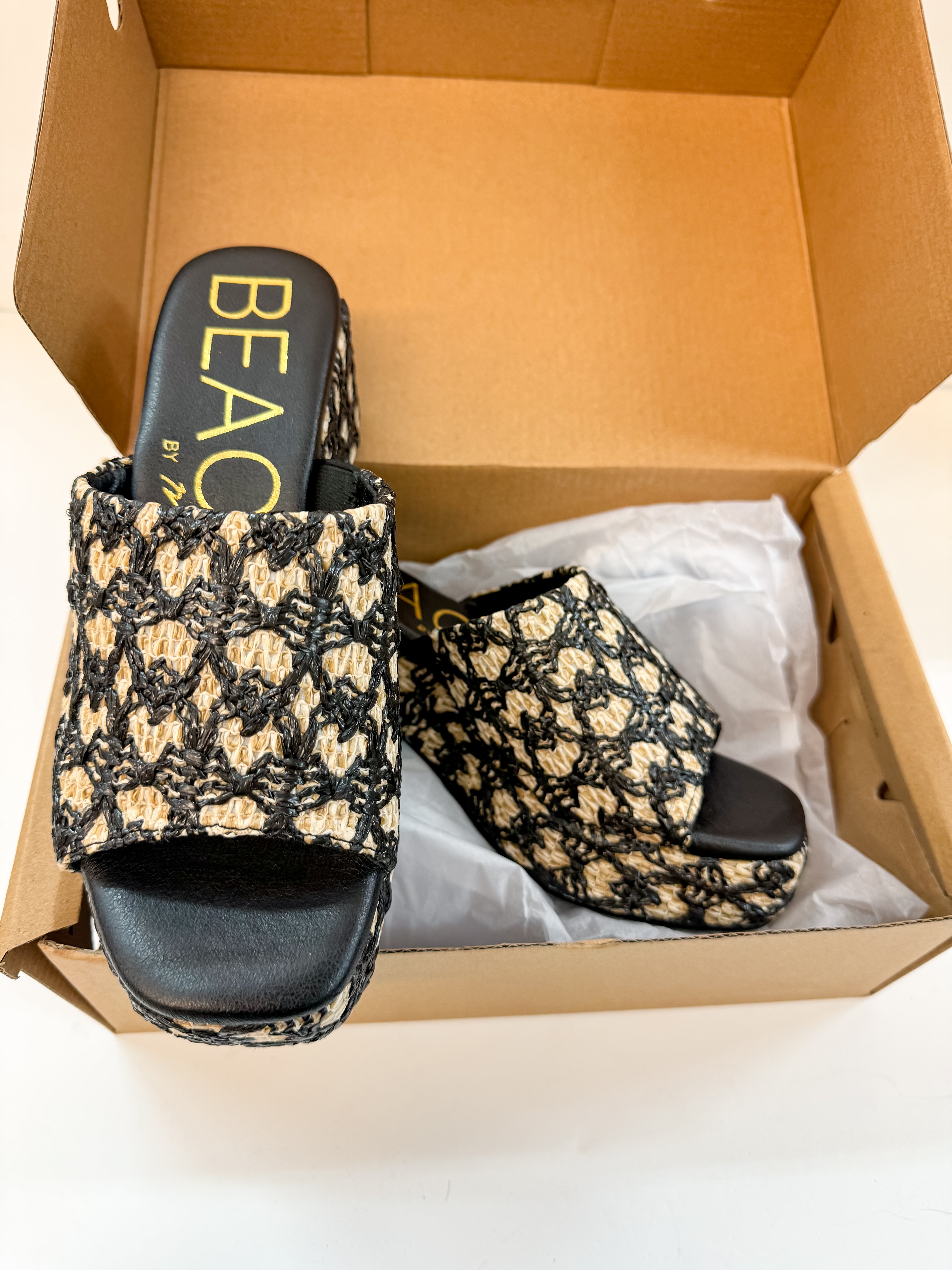 Matisse | Cruz Multi-Color Platform Sandal in Black - Giddy Up Glamour Boutique