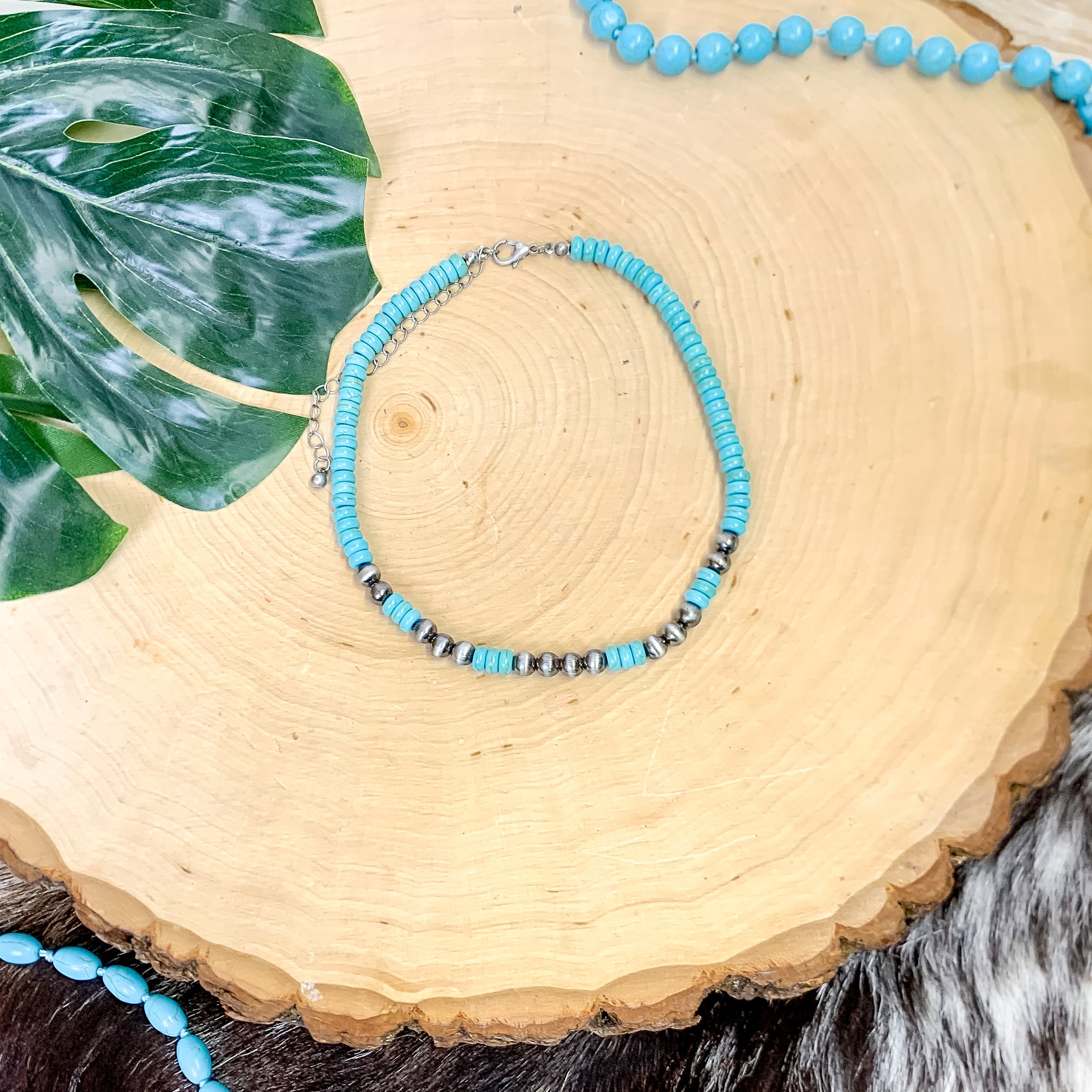 Beaded Faux Turquoise and Navajo Pearls Choker Necklace in Silver Tone