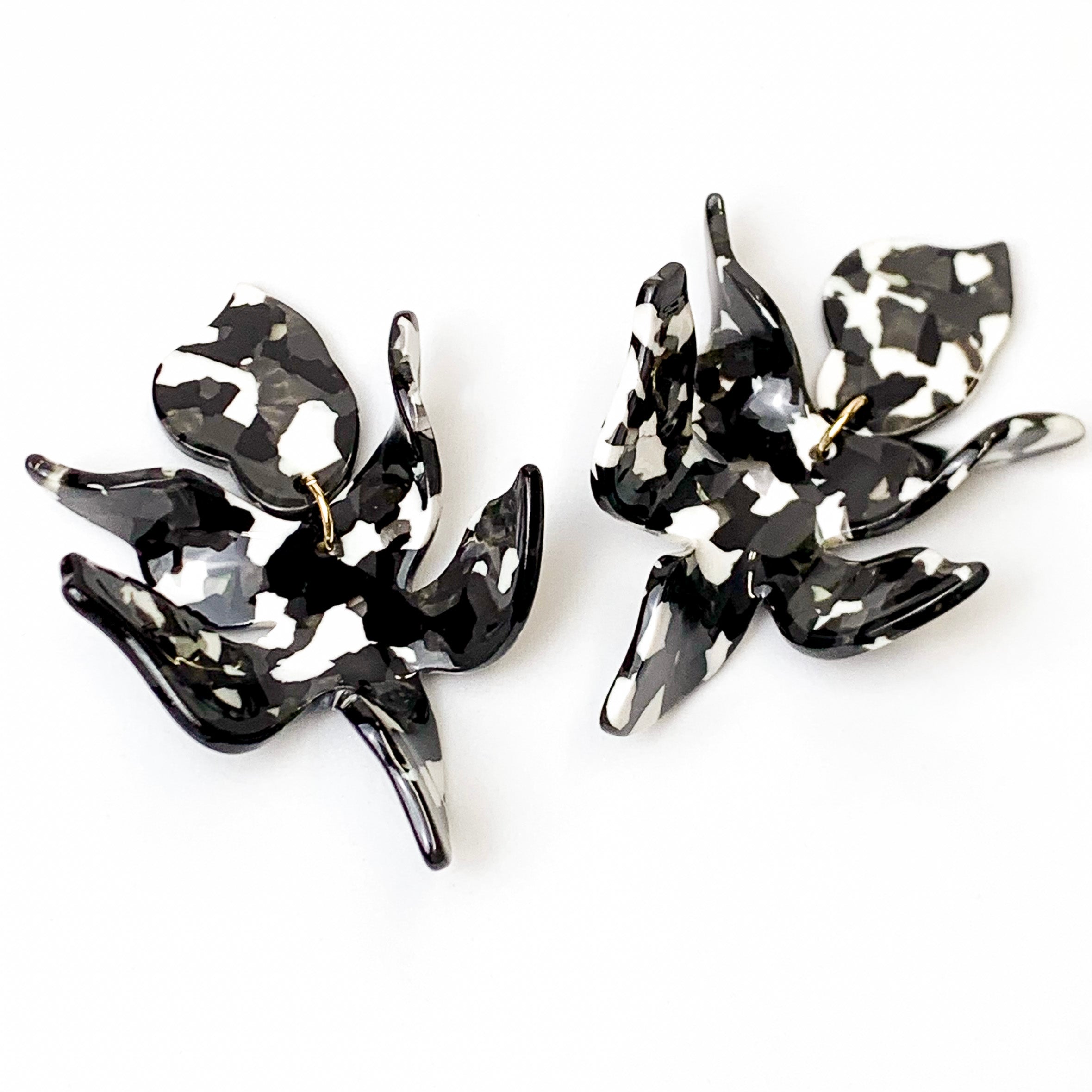 Linny Co | Flora Drop Earrings in Black and White