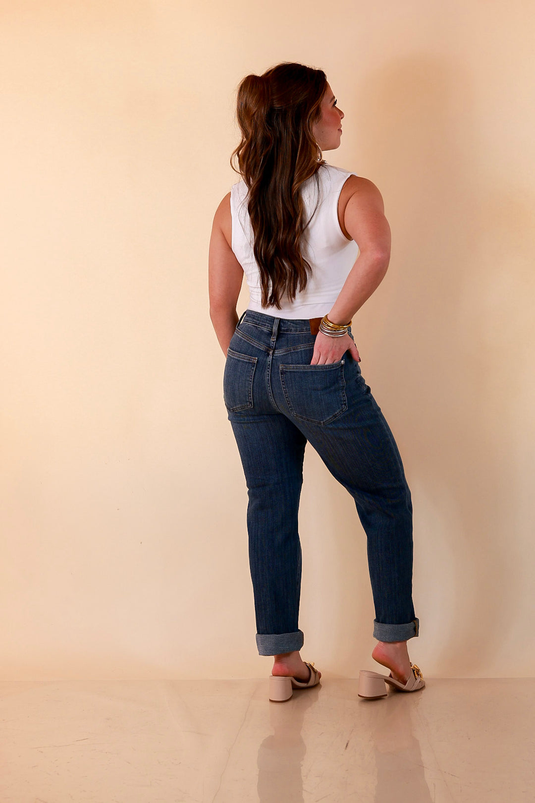 Judy Blue Roll With It Cuffed Boyfriend Jeans in Medium Wash