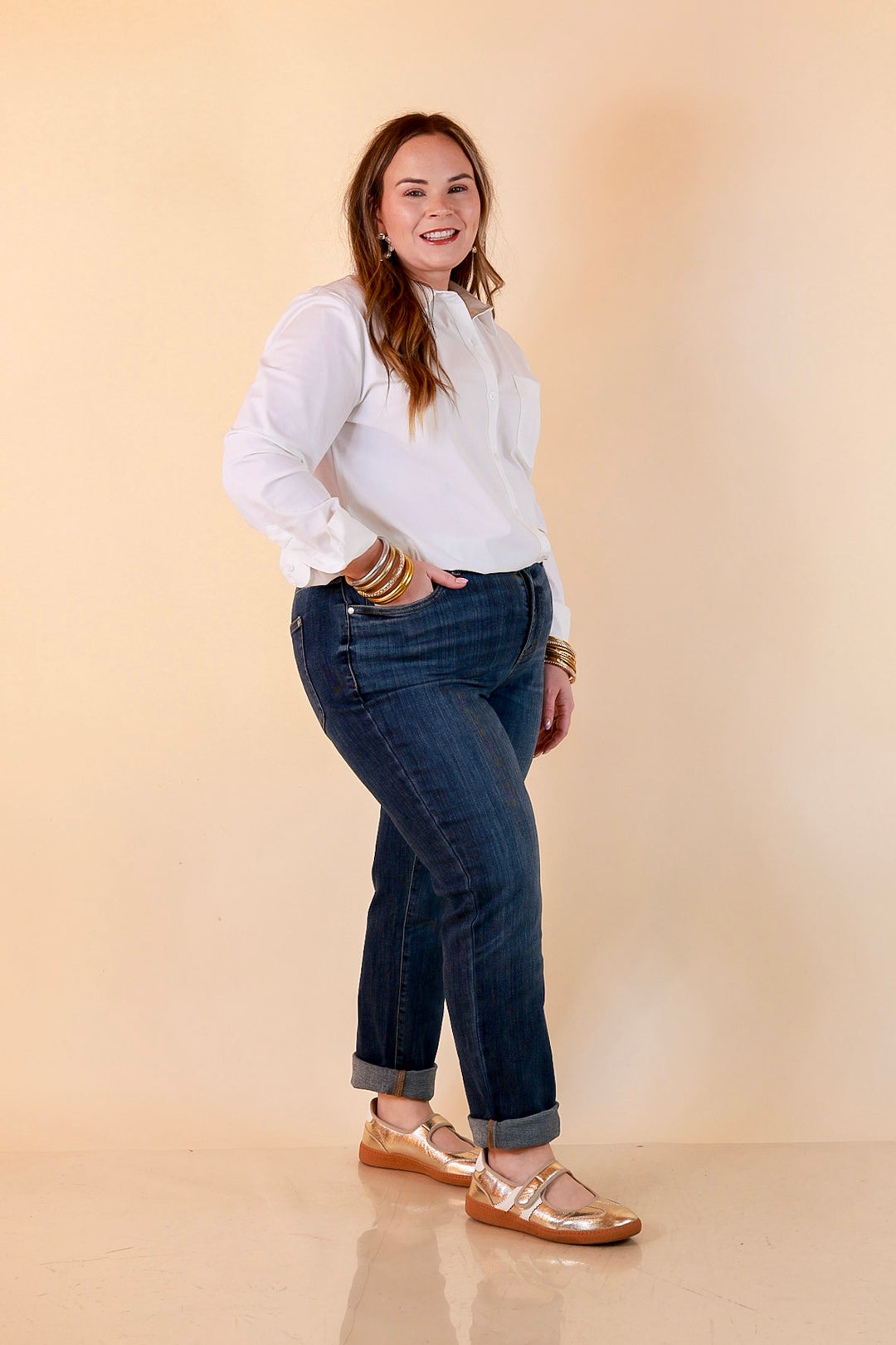 Judy Blue Roll With It Cuffed Boyfriend Jeans in Medium Wash